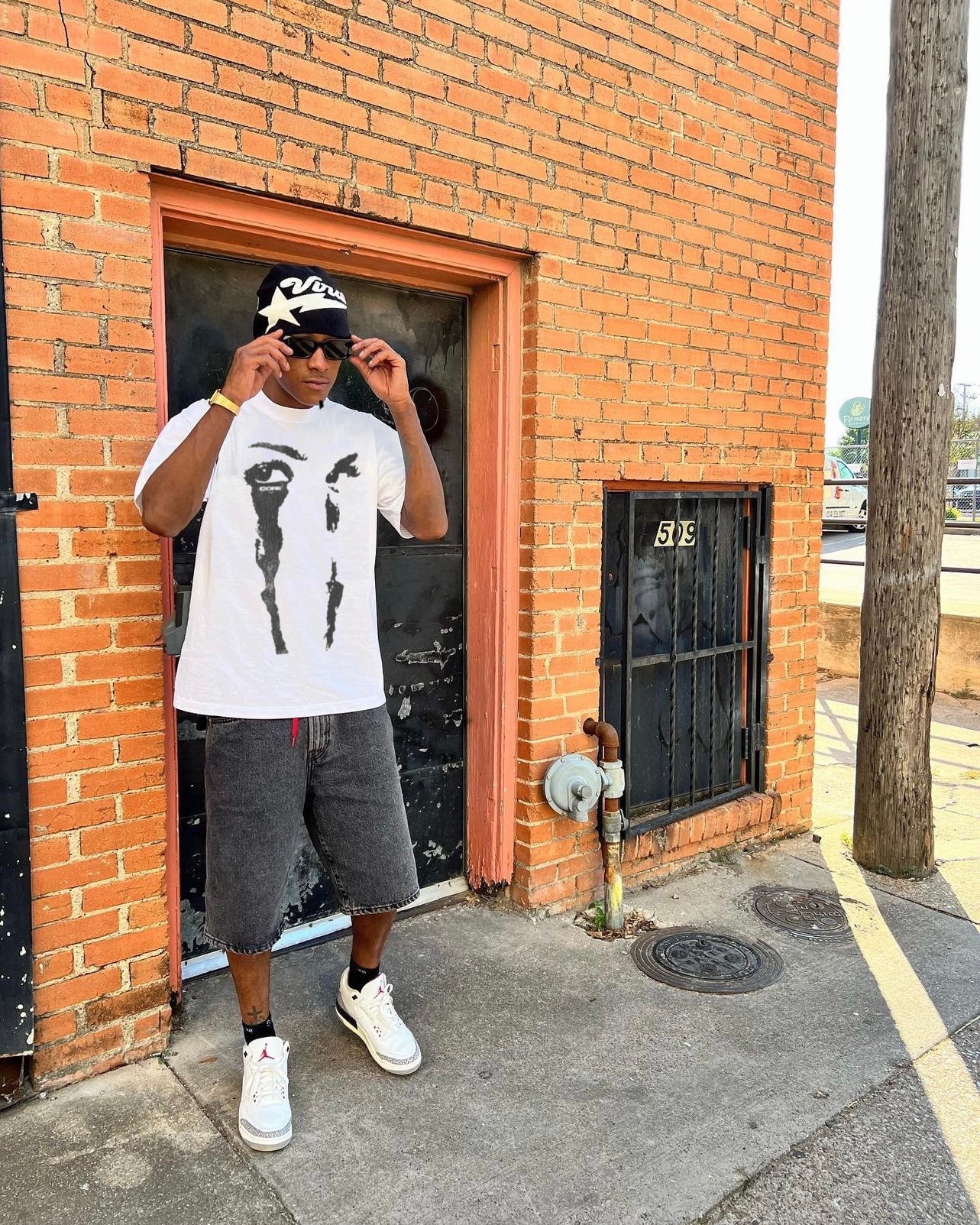 Eyes Tee White
